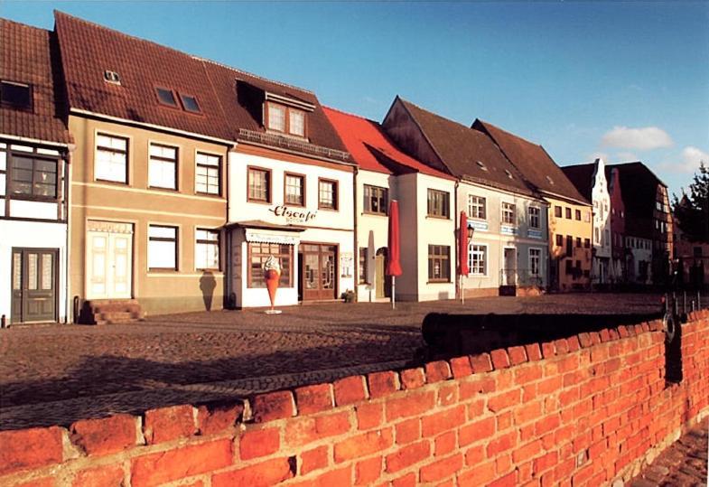 Ferienwohnungen Buetow Wißmar 외부 사진